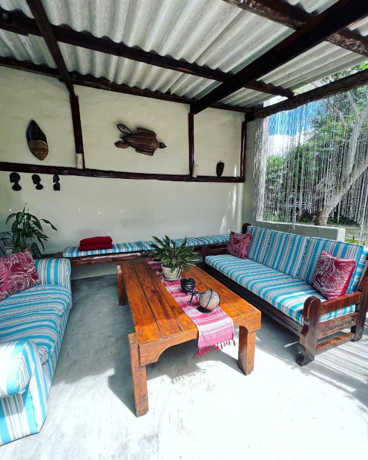 Occi Lodge Mbazwana Екстер'єр фото