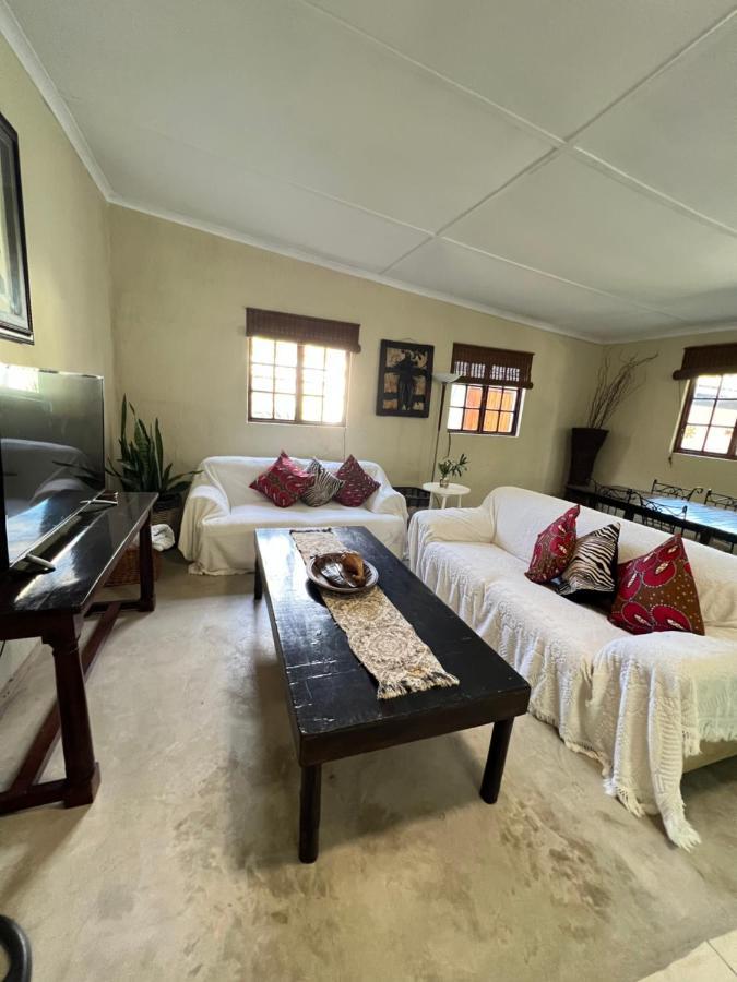 Occi Lodge Mbazwana Екстер'єр фото